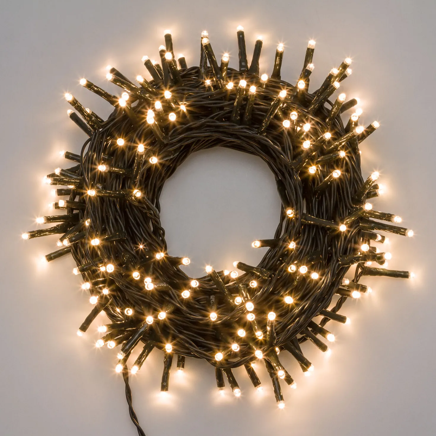Catena 8,9 m, 120 miniled bianco caldo, cavo verde